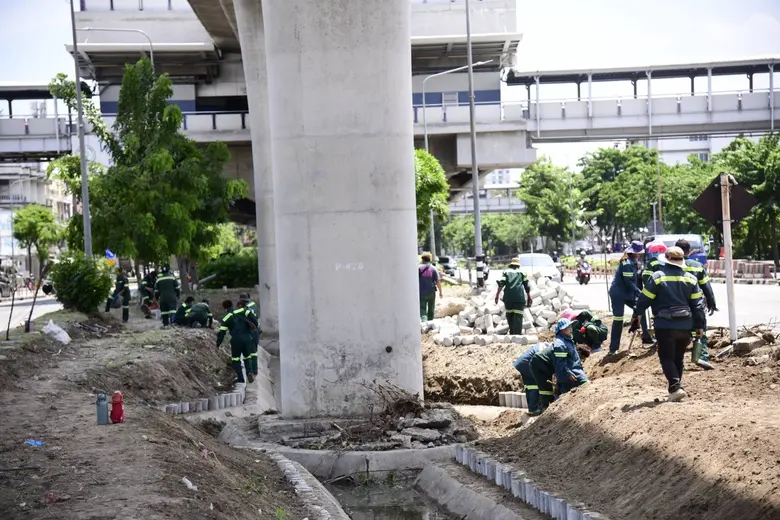 นายประพาส เหลืองศิรินภา ผู้อำนวยการสำนักส...