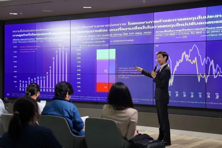 เศรษฐกิจไทยจะขยายตัวต่ำและมีความเปราะบางสูงขึ้น จากสงครามการค้าความไม่แน่นอนที่สูงขึ้น และแผลเป็นเศรษฐกิจที่เรื้อรัง