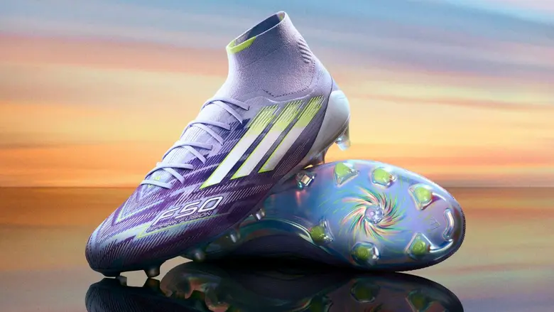 อาดิดาส เปิดตัว F50 SPARKFUSION รองเท้าฟุ...