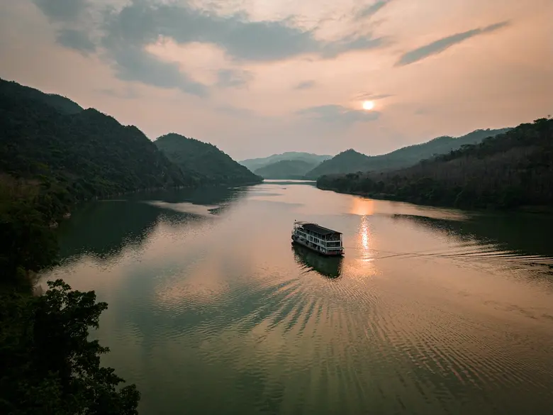 แม่โขง คิงดอมส์ (Mekong Kingdoms) เชิญนัก...