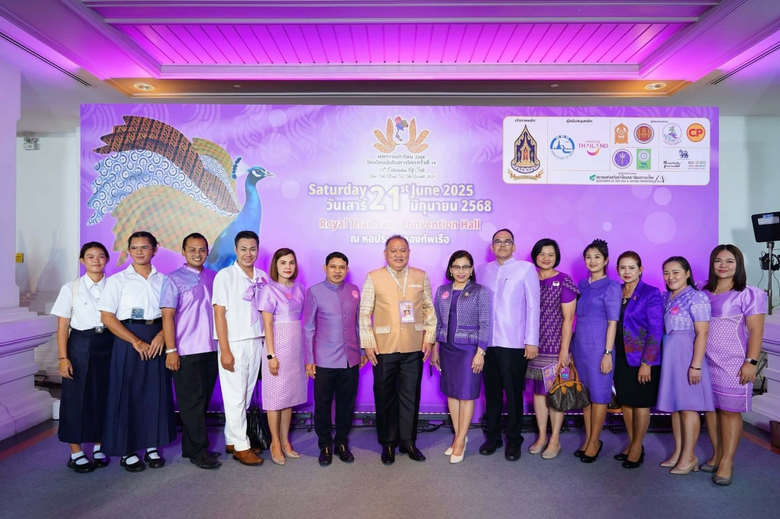 นายยศพล เวณุโกเศศ เลขาธิการคณะการการการอาชีวศึกษา ร...