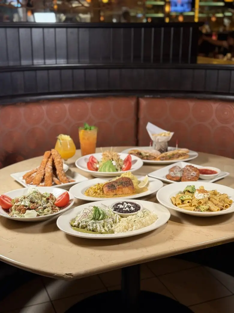 The Cheesecake Factory ประเทศไทย เปิดตัวเมนูใหม่ เสิร์ฟความสดชื่นและความอร่อยแบบอเมริกันแท้ สัมผัสความอร่อยระดับโลก