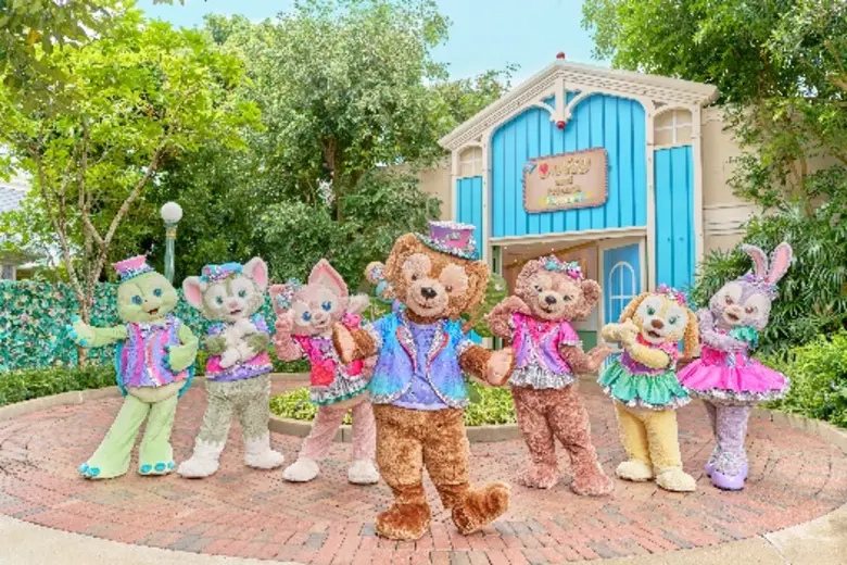Magic in the Spotlight as Hong Kong Disneyland Resort Launches 20th Anniversary With The Most Magical Party of All! Enjoy a second day of magic for just HK$100!