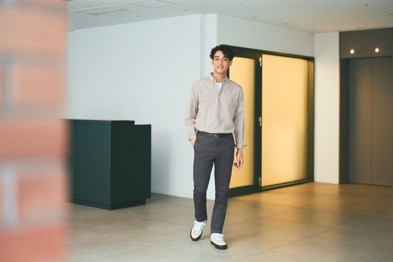 From Desk to Dinner! เสริมลุคด้วยเชิ้ต UNIQLO ตัวโปรด เรียบง่ายแต่ปัง!