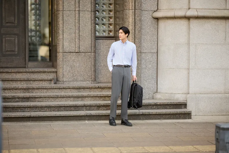 From Desk to Dinner! เสริมลุคด้วยเชิ้ต UNIQLO ตัวโปรด เรียบง่ายแต่ปัง!