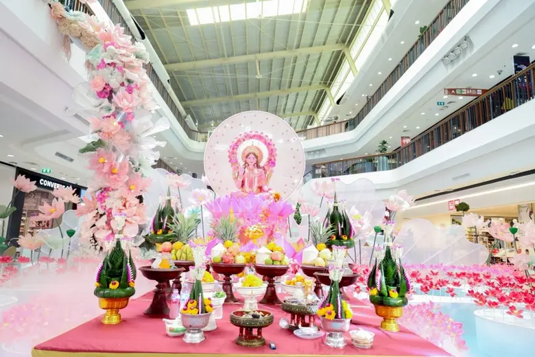 ศูนย์การค้าเซ็นทรัล อุบล ชวนสืบสานประเพณี...
