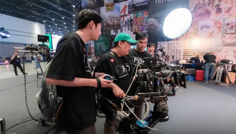 สาขาภาพยนตร์และสื่อดิจิทัล SPU พานักศึกษาเปิดโลก Soft Power! เจาะลึกบทบาทภาพยนตร์ กับ 'Michael J. Young' ในงาน SPLASH 2025