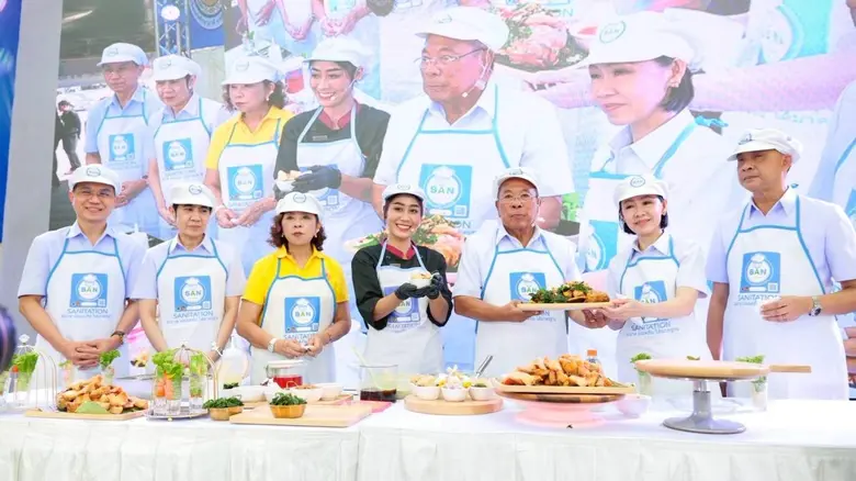 นายอนุชา สะสมทรัพย์ รัฐมนตรีช่วยว่าการกระทรวงสาธารณ...