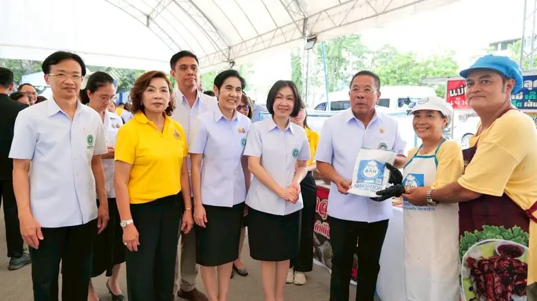 สธ. ยกระดับมาตรฐานสุขาภิบาลอาหาร "สะอาด ปลอดภัย ได้มาตรฐาน" SAN &amp; SAN Plus สร้างความมั่นใจนักท่องเที่ยว เมืองส้มโอหวาน จังหวัดนครปฐม