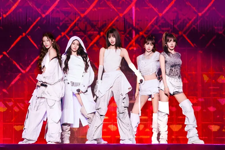 ฮอตไฟลุก! 5 สาว LE SSERAFIM เสิร์ฟโชว์เดือด 2 วันเต็ม!! ในคอนเสิร์ต "2025 LE SSERAFIM TOUR 'EASY CRAZY HOT' IN BANGKOK"