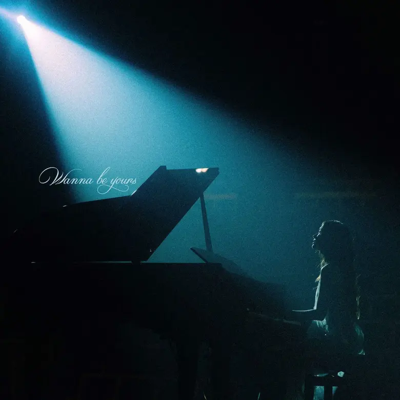 "wanna be yours (อยากให้เธอรัก)" เพลงสุดเปราะบางจาก Violette Wautier ที่สะท้อนความรู้สึกอยากถูกรักจากใครสักคน ได้ THE TOYS นั่งแท่นโปรดิวเซอร์