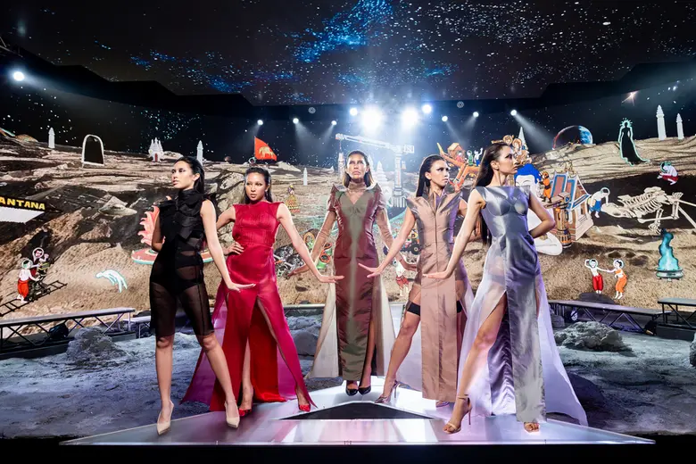 MAEWKHOO เปิดตัวคอลเลกชัน 'Earth Is Not My Home' ครั้งแรกของ Womenswear เต็มรูปแบบ?ในรายการ The Face Thailand Season 6 (ตอนที่ 2)