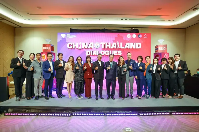 ในยุคที่โลกเปลี่ยนแปลงอย่างรวดเร็ว ความสั...