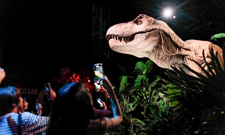 'แกรนด์ ยูนิตี้' เดินหน้าเติมเต็มประสบการณ์ระดับโลกกับ "JURASSIC WORLD: THE EXPERIENCE" ชวนลูกบ้านร่วมผจญภัยโลกไดโนเสาร์สุดสมจริง ครั้งแรกของไทย