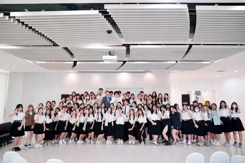 คณะศิลปศาสตร์ มหาวิทยาลัยศรีปทุม ตอกย้ำความเป็น "Dy...