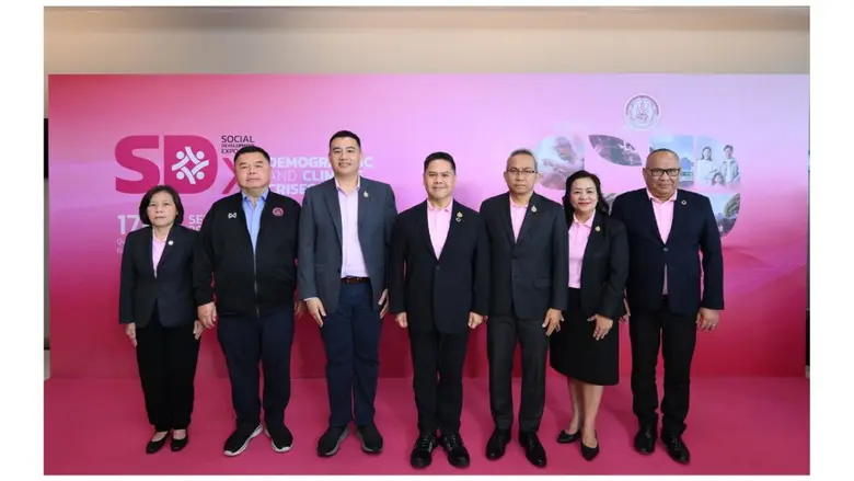 นายวราวุธ ศิลปอาชา รัฐมนตรีว่าการกระทรวงก...