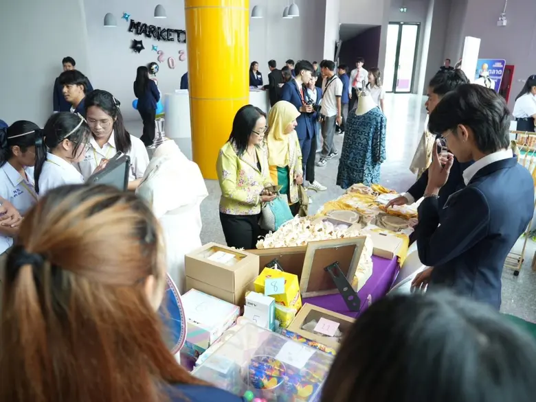 หลักสูตรการตลาดดิจิทัลและการสร้างแบรนด์ สำนักวิชากา...