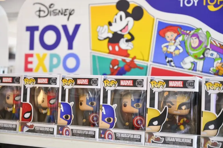 ก้าวเข้าสู่โลกของ Disney, Pixar, Marvel แ...