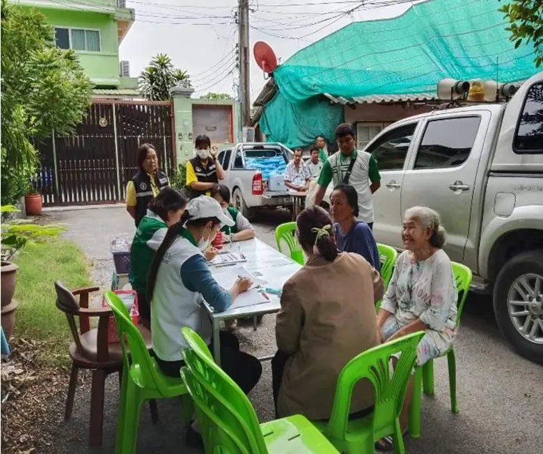 นายดิชา คงศรี ผู้อำนวยการสำนักงานเขตประเวศ กทม. กล่...