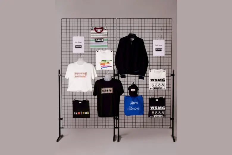 Paul Smith ร่วมฉลองวงดนตรีร็อคชาวอังกฤษชื่อดังระดับ...