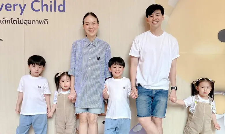 แฟนคลับพี่ธีร์น้องพีร์ และแฝดน้องอัญญาและ...