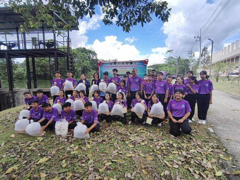 นักศึกษามหาวิทยาลัยราชภัฏรำไพพรรณี ร่วมกั...