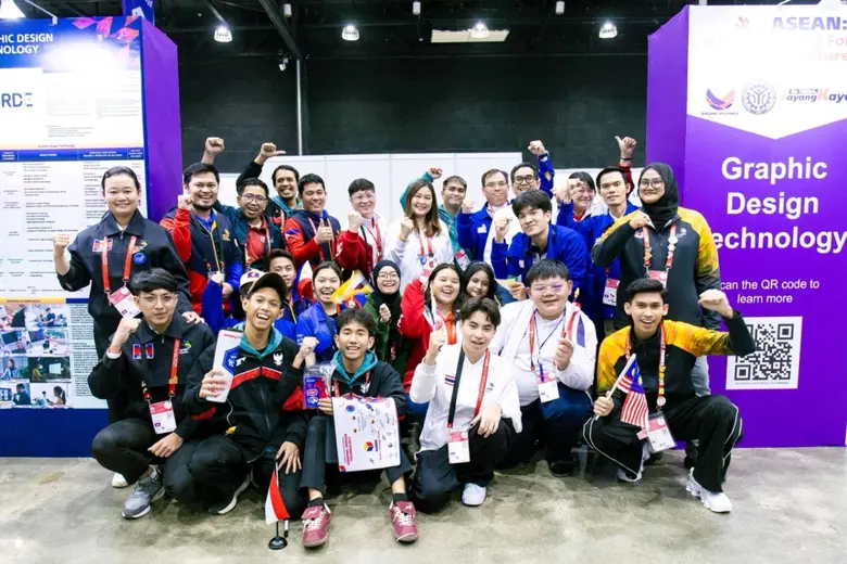 แคนนอน ร่วมยินดีกับเยาวชนไทย คว้ารางวัลเหรียญทอง สาขาดิจิทัลกราฟิก จากเวที "WorldSkills ASEAN 2025" ที่ประเทศฟิลิปปินส์ ตอกย้ำภารกิจส่งเสริมทักษะเยาวชน สร้างคนคุณภาพสู่สังคมไทย