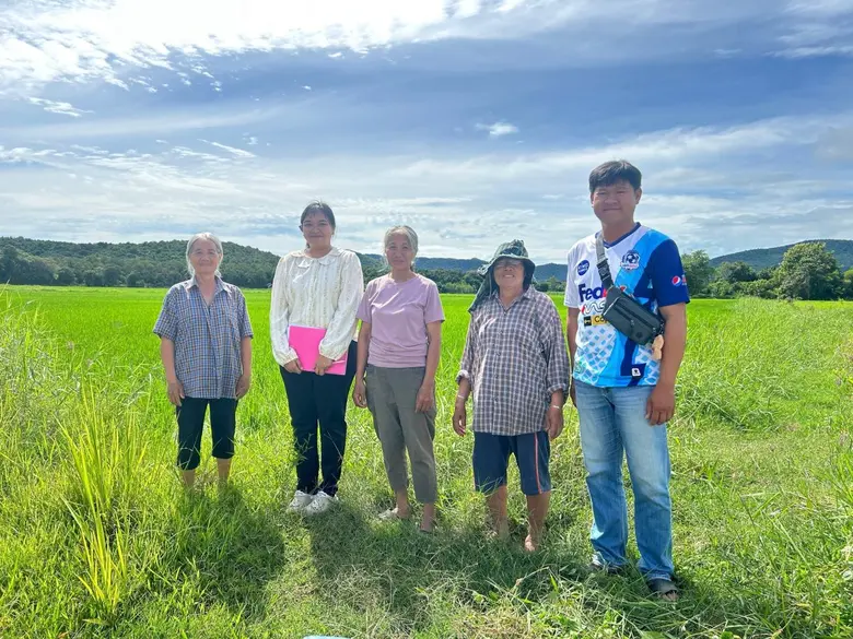 เกษตรหนองหญ้าปล้อง จัดประชาคมเกษตรกรผู้ปลูกข้าวนาปี ปีการผลิต 2568/69 พร้อมลงพื้นที่ตรวจสอบแปลงปลูก