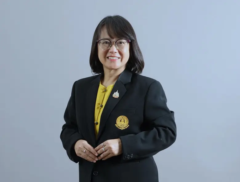 นางอังคณา พุทธศรี ผู้อำนวยการสำนักงานเศรษ...