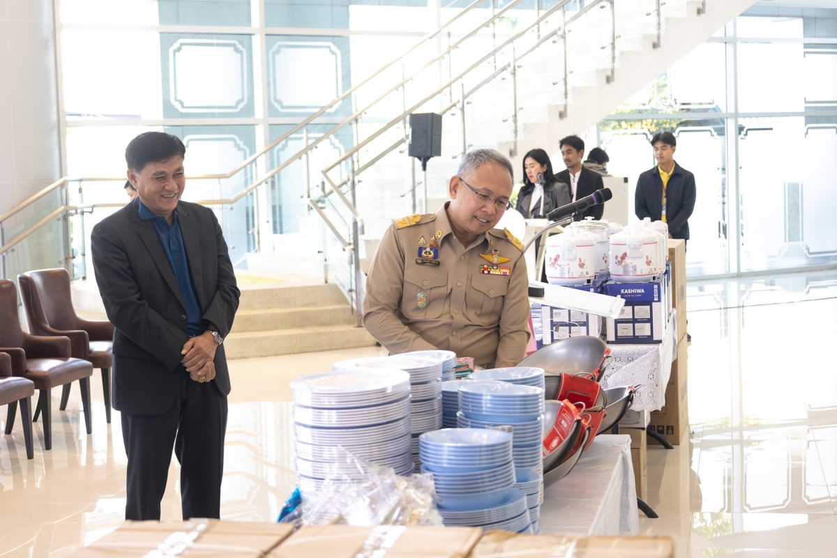 ฟอลคอนประกันภัย และพนักงาน ร่วมกับกระทรวงการพัฒนาสังคมและความมั่นคงของมนุษย์ (พม.) เร่งส่งมอบความช่วยเหลือดูแลกลุ่มเปราะบางที่ประสบอุทกภัยทั่วประเทศ