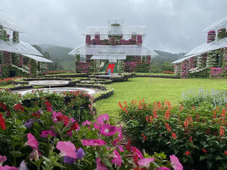 The First Miracle Flower Castle ไม่ได้เป็...