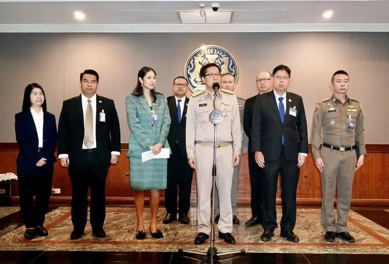 นายสันติ ปิยะทัต รัฐมนตรีประจำสำนักนายกรั...