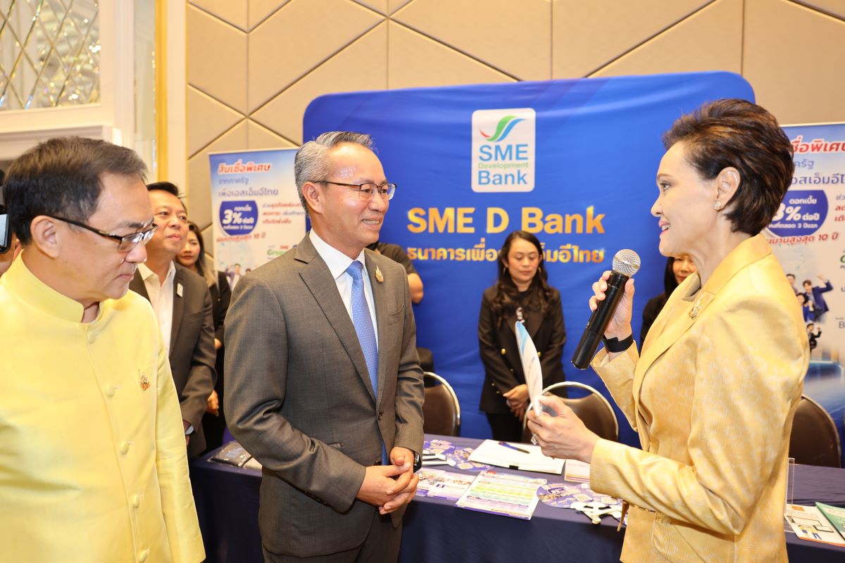 นายพิชิต มิทราวงศ์ กรรมการผู้จัดการ ธนาคา...