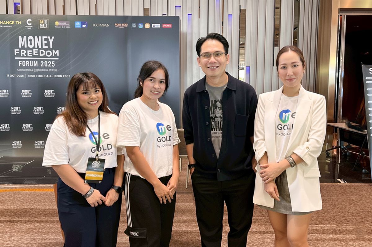 นางสาวเจนจิต ลิ้มธรเบญจพล (ขวา) ผู้จัดการ...