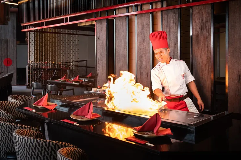 เบนิฮานา ริเวอร์ไซด์ เปิดตัว "The King of Benihana" เทปันยากิเซ็ทเมนูต้อนรับเฟสทีฟ