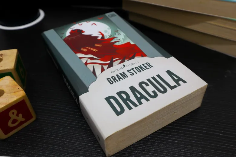 อักษรฯ จุฬาฯ เปิดสอนรายวิชา "Dracula and Modern Culture" จากวรรณกรรมสยองขวัญสู่กระจกสะท้อนวัฒนธรรมร่วมใหม่
