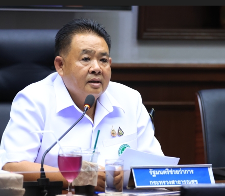 นายวรโชติ สุคนธ์ขจร รัฐมนตรีช่วยว่าการกระ...