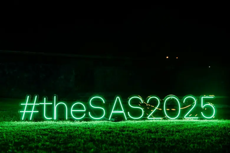 ทีม C4T BuT S4D จากรัสเซียคว้าชัยชนะในการแข่งขัน Ka...