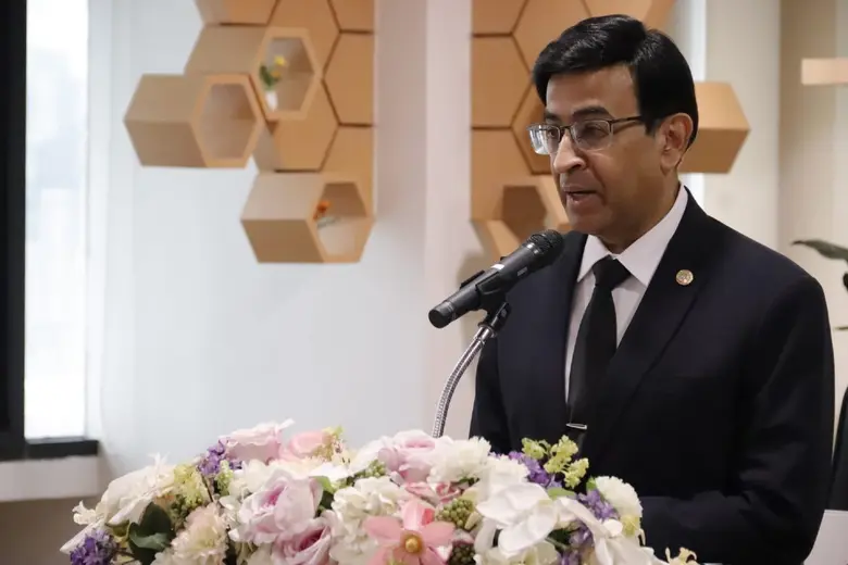 ศูนย์คุณธรรม (องค์การมหาชน) นำโดย รศ. นพ....