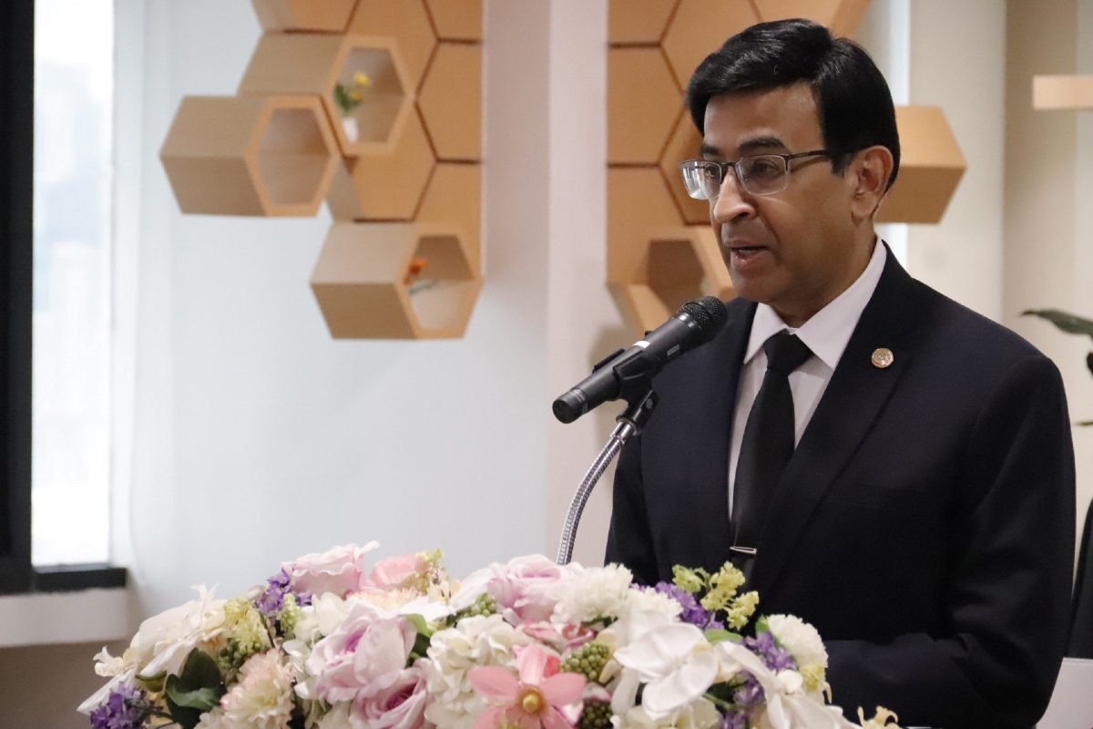 ศูนย์คุณธรรม (องค์การมหาชน) นำโดย รศ. นพ....
