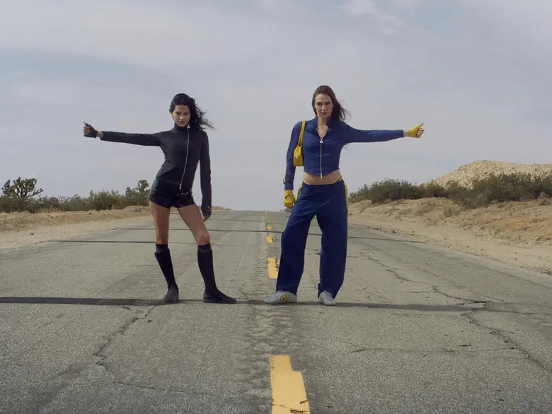 อาดิดาส ออริจินอลส์ และ เมียว (Miaou) ผนึ...