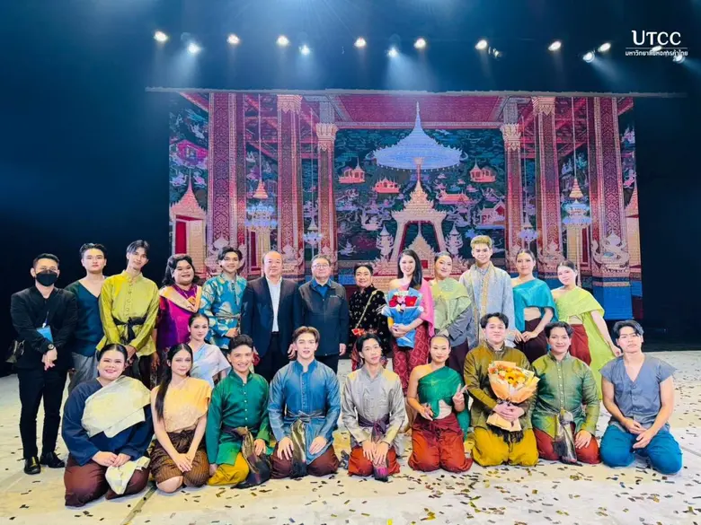นักศึกษาสาขาวิชาศิลปะและธุรกิจการแสดง คณะ...