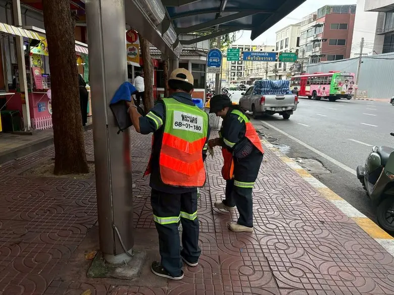 นายปิยะ พูดคล่อง ผู้อำนวยการสำนักเทศกิจ (...