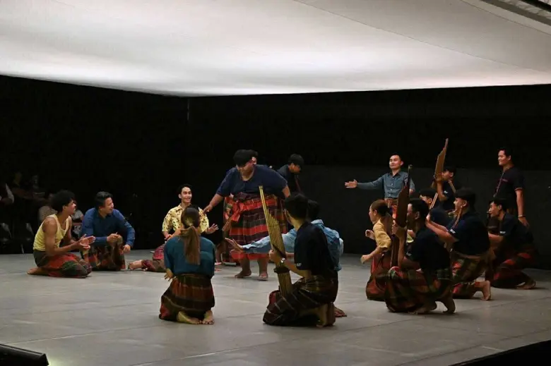 แรงบันดาลใจจากท่วงทำนอง 'หมอลำ' จากภาคตะว...