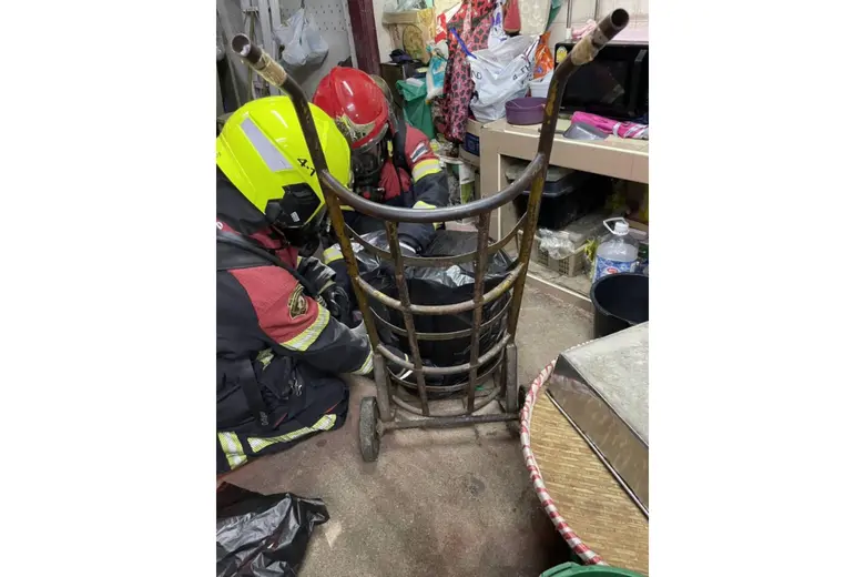 นายธนาเดช จันทร์แก้ว ผู้อำนวยการเขตสัมพัน...