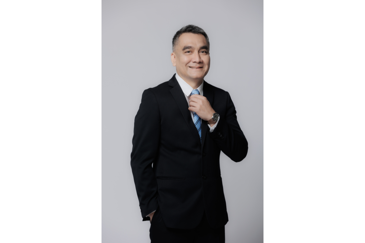 นายพรชลิต พลอยกระจ่าง กรรมการผู้จัดการ He...