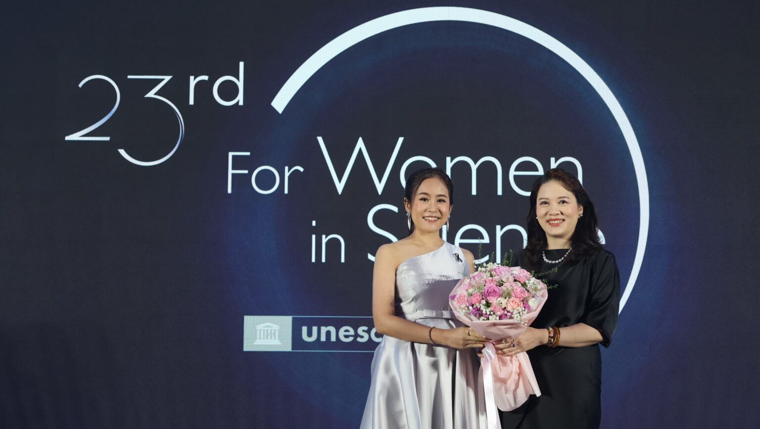 สองนักวิจัยหญิงจุฬาฯ คว้า "ทุนวิจัยลอรีอัล ประเทศไทย…เพื่อสตรีในงานวิทยาศาสตร์" ประจำปี 2568