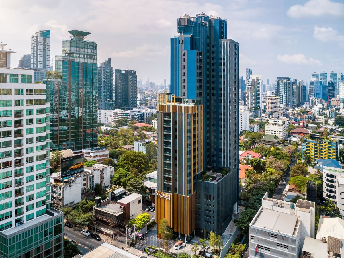 ออริจิ้น โฮเทล ในเครือ ออริจิ้น พร็อพเพอร์ตี้ ปิดการขาย โรงแรม สเตย์บริดจ์ สวีท แบงค็อก ทองหล่อ ให้ ตัน ภาสกรนที ในนาม "ตันบุญ"