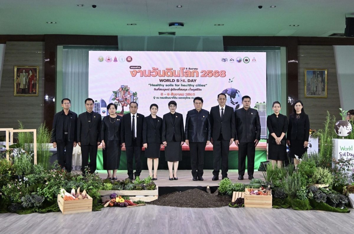 นายนเรศ ธำรงค์ทิพยคุณ รัฐมนตรีช่วยว่าการก...