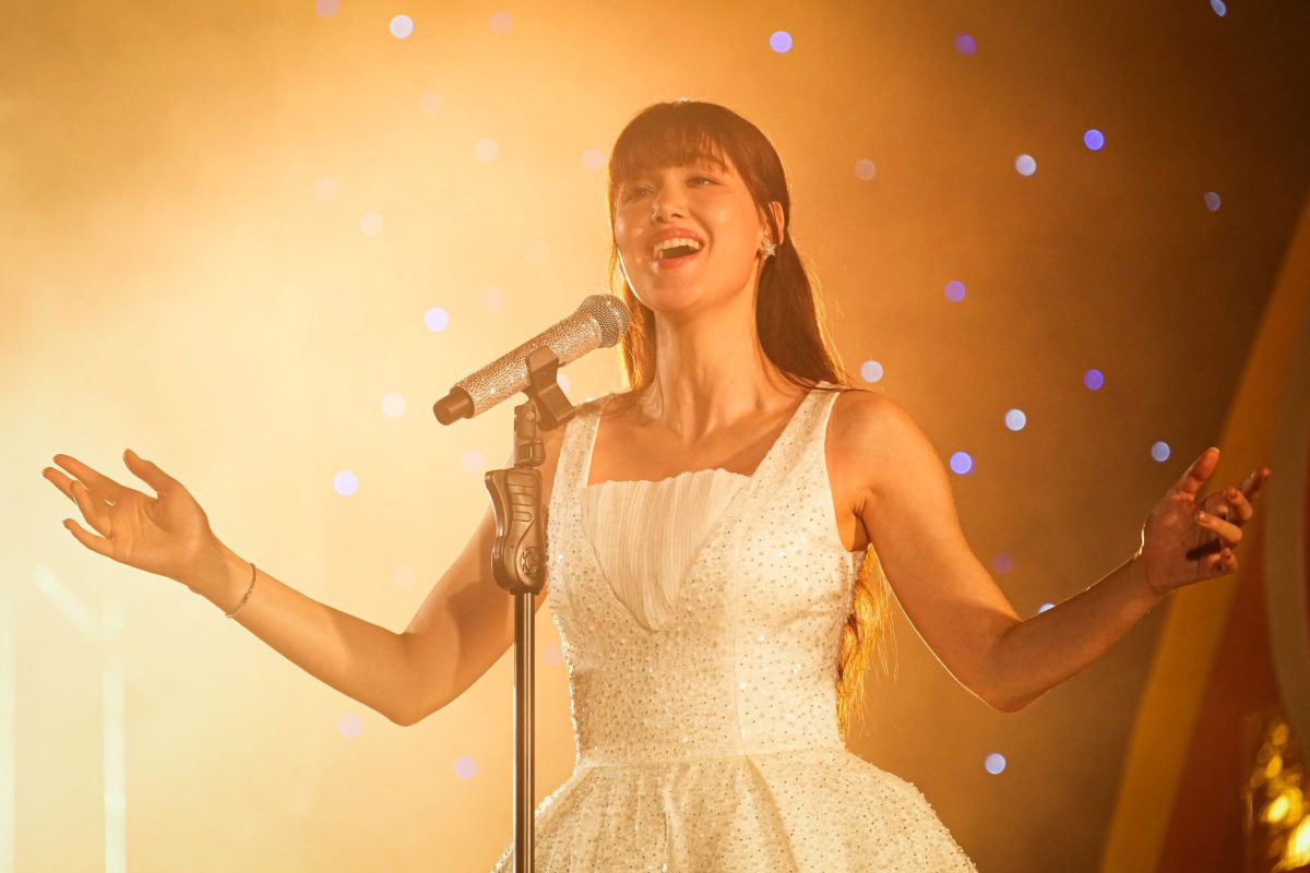 นอกจากเพลงป็อปฟังสนุกติดหูง่ายที่วัยรุ่นไ...